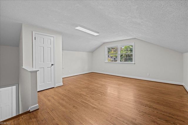 3805 Chelwood LN, Virginia Beach, VA 23452