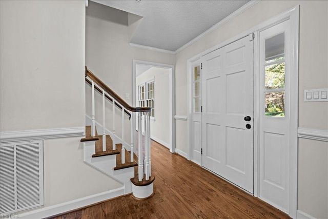 3805 Chelwood LN, Virginia Beach, VA 23452