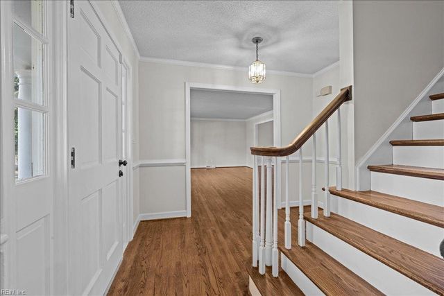 3805 Chelwood LN, Virginia Beach, VA 23452