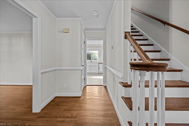 3805 Chelwood LN, Virginia Beach, VA 23452