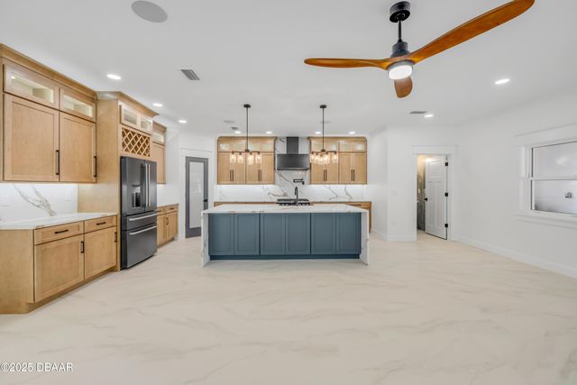 511 Yupon Avenue, New Smyrna Beach, FL 32169