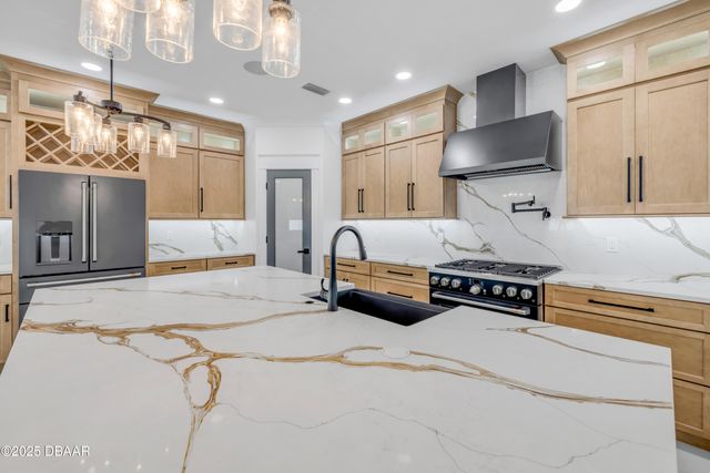 511 Yupon Avenue, New Smyrna Beach, FL 32169