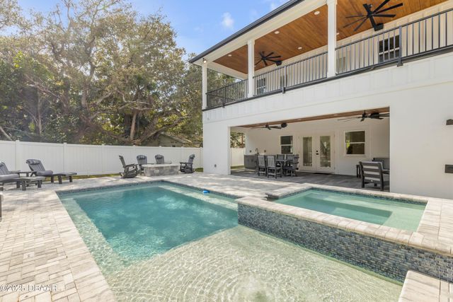 511 Yupon Avenue, New Smyrna Beach, FL 32169