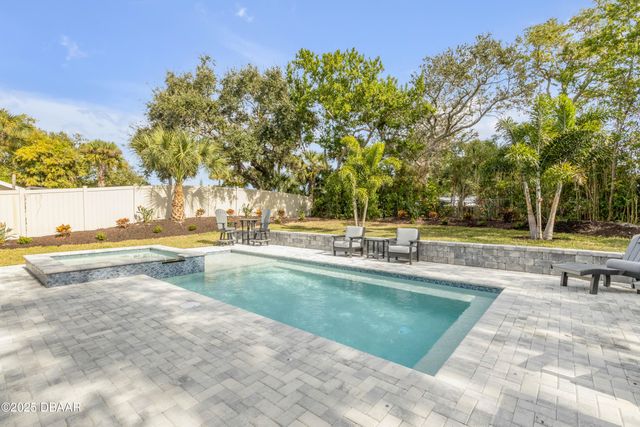 511 Yupon Avenue, New Smyrna Beach, FL 32169