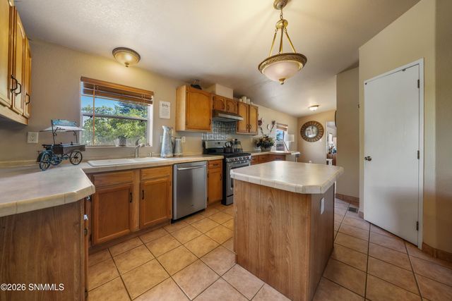 7650 Cortez Drive, Las Cruces, NM 88011