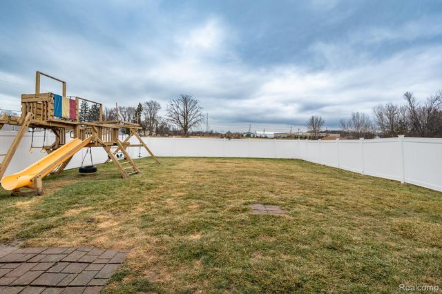 23342 Grandy Street, Clinton Charter Township, MI 48035