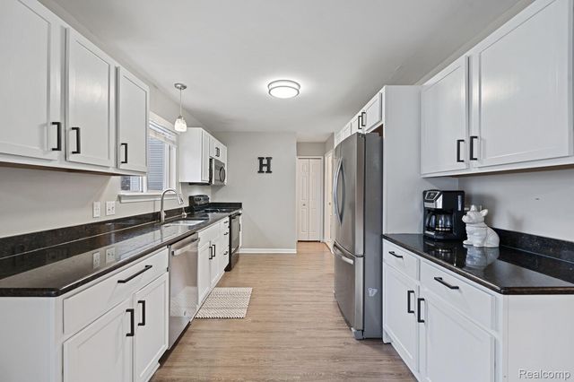 23342 Grandy Street, Clinton Charter Township, MI 48035