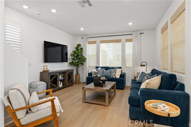 291 Heartland Way, Rancho Mission Viejo, CA 92694