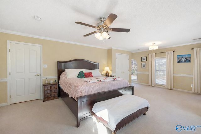 500 Oak Trail NE, Hartselle, AL 35640