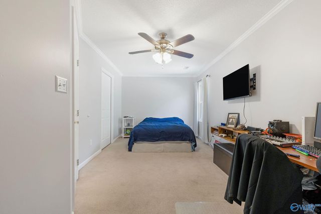 500 Oak Trail NE, Hartselle, AL 35640