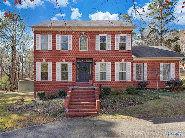 500 Oak Trail NE, Hartselle, AL 35640