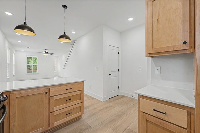 588 S Willow Avenue 2, Fayetteville, AR 72701