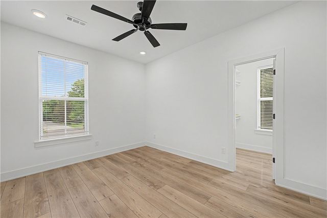 588 S Willow Avenue 2, Fayetteville, AR 72701