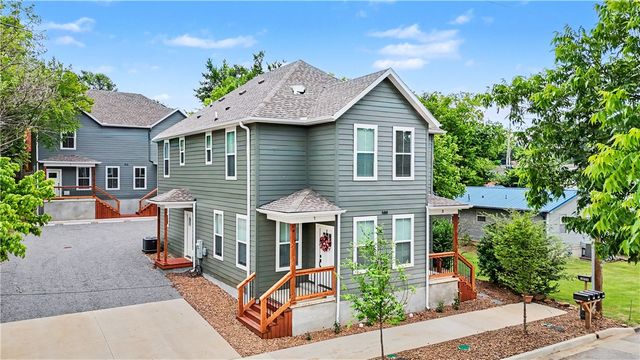 588 S Willow Avenue 2, Fayetteville, AR 72701