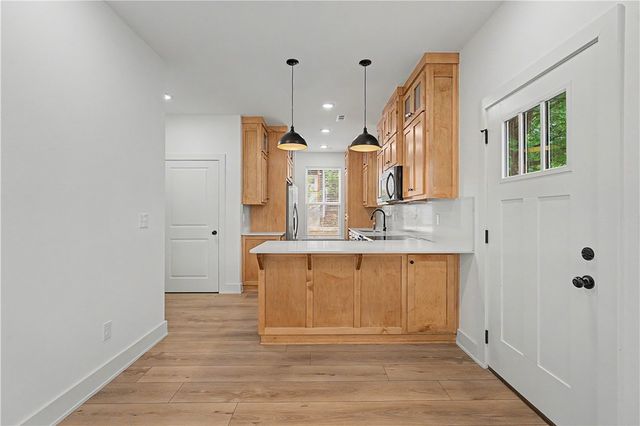 588 S Willow Avenue 2, Fayetteville, AR 72701
