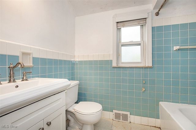 1022 S Belvoir Boulevard, South Euclid, OH 44121