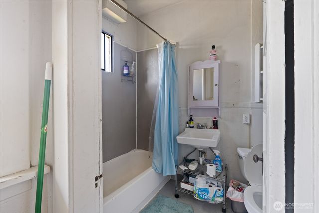 1413 N Garden, Bellingham, WA 98225