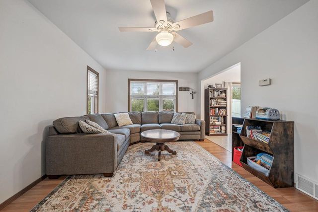 1781 BRIARWOOD COURT, De Pere, WI 54115