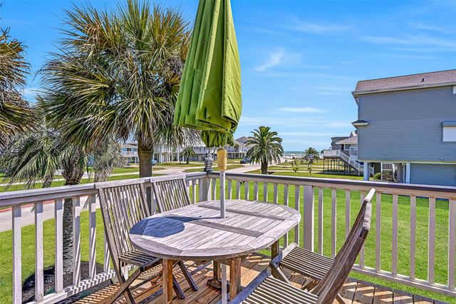 4207 Maison Rouge Court, Galveston, TX 77554