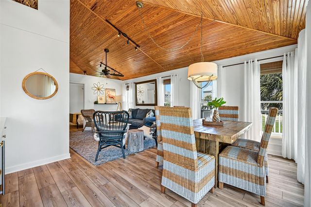 4207 Maison Rouge Court, Galveston, TX 77554