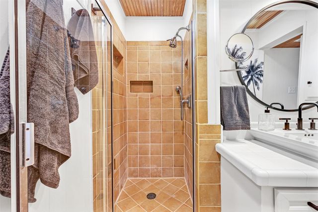 4207 Maison Rouge Court, Galveston, TX 77554