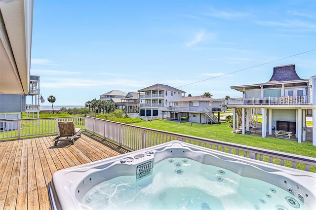 4207 Maison Rouge Court, Galveston, TX 77554