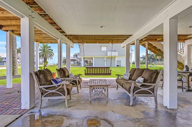 4207 Maison Rouge Court, Galveston, TX 77554