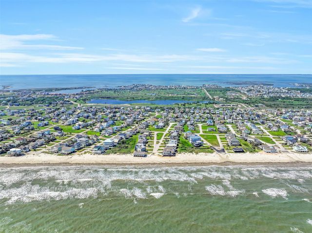 4207 Maison Rouge Court, Galveston, TX 77554