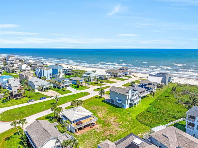 4207 Maison Rouge Court, Galveston, TX 77554