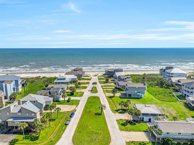 4207 Maison Rouge Court, Galveston, TX 77554