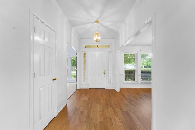 830 S Clinton Lane, Midlothian, TX 76065