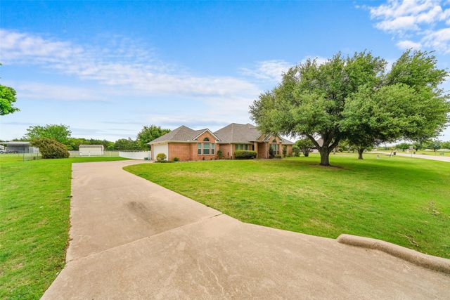 830 S Clinton Lane, Midlothian, TX 76065