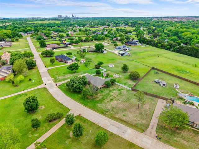 830 S Clinton Lane, Midlothian, TX 76065