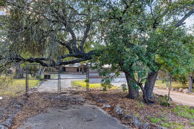 190 Rosenberry, Bulverde, TX 78163