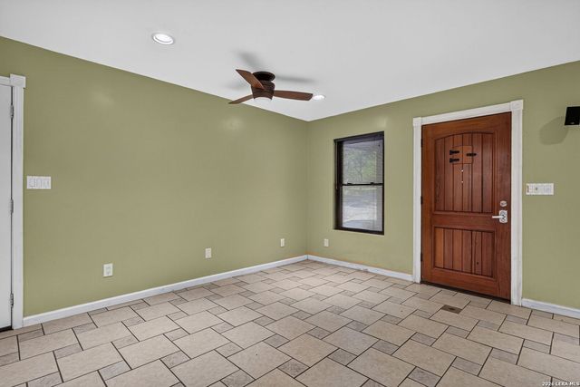 190 Rosenberry, Bulverde, TX 78163