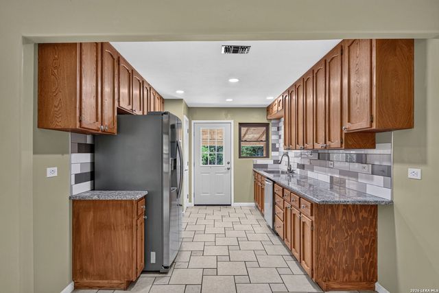 190 Rosenberry, Bulverde, TX 78163