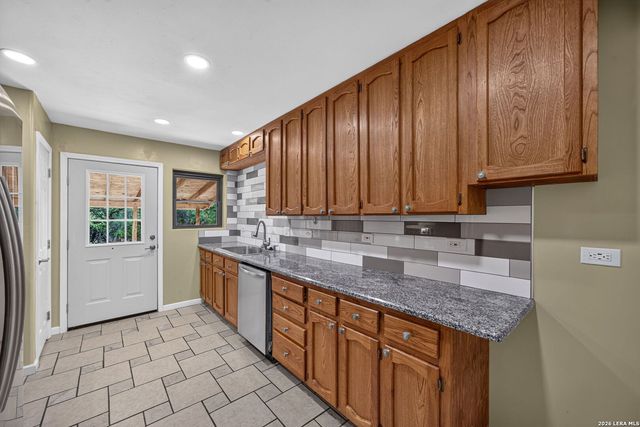 190 Rosenberry, Bulverde, TX 78163