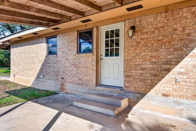 190 Rosenberry, Bulverde, TX 78163