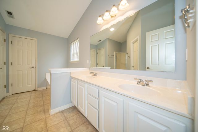 5715 Bruce Boulevard, Noblesville, IN 46062