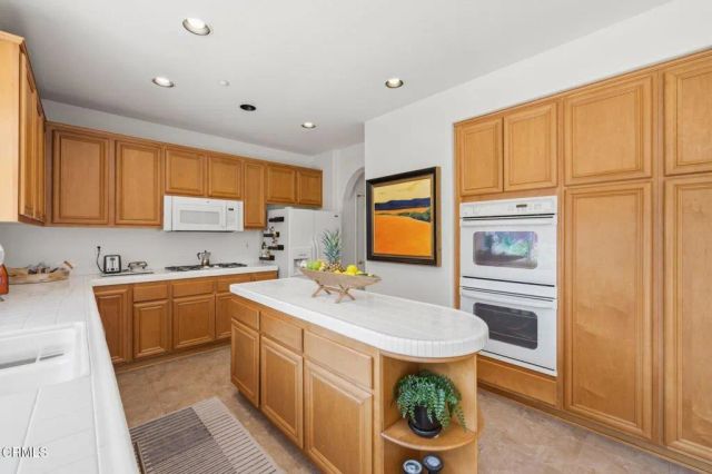 620 Saratoga Avenue, Ventura, CA 93003