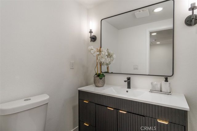 19322 Saylor Terrace, North Tustin, CA 92705