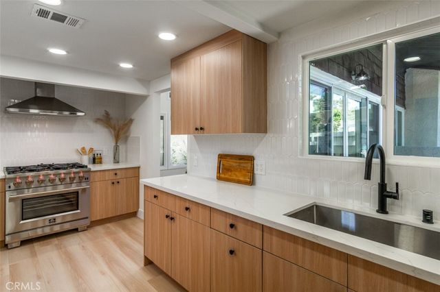19322 Saylor Terrace, North Tustin, CA 92705