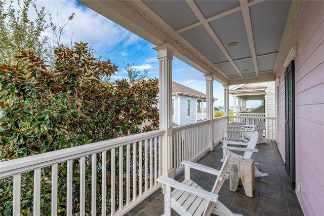 90 Island Passage, Galveston, TX 77554