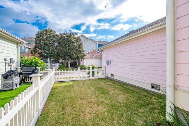 90 Island Passage, Galveston, TX 77554