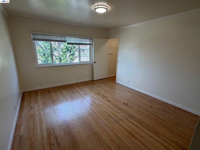 820 Island Dr, Alameda, CA 94502