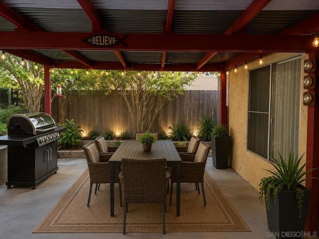 8474 Parkbrook, San Diego, CA 92114