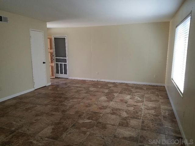 8474 Parkbrook, San Diego, CA 92114
