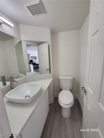 3305 Hyannis Circle, Las Vegas, NV 89129
