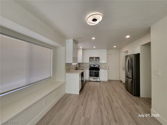 3305 Hyannis Circle, Las Vegas, NV 89129