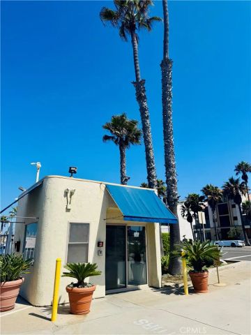 711 Pacific Coast 206, Huntington Beach, CA 92648